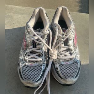 Saucony Women’s Shoes